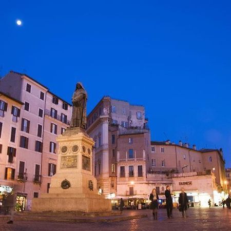 Casa Vacanze Campo De' Fiori Rome Exterior photo